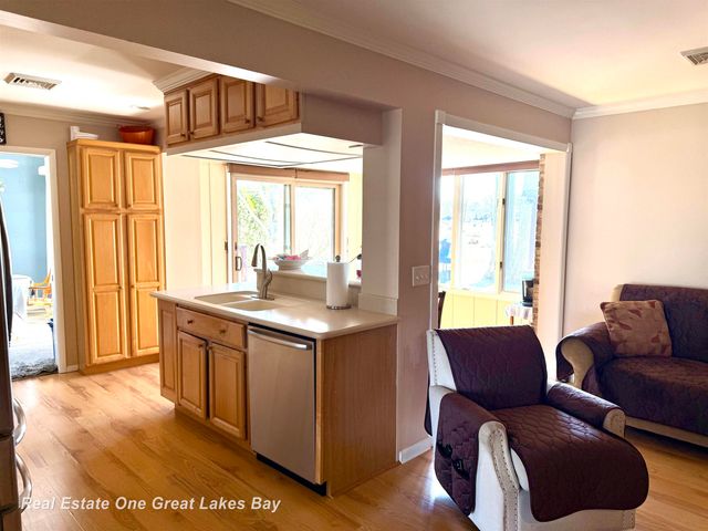 4749 Century Drive, Saginaw, MI 48638