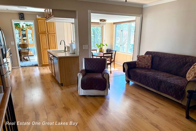 4749 Century Drive, Saginaw, MI 48638