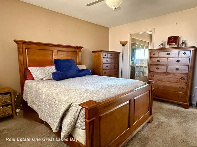 4749 Century Drive, Saginaw, MI 48638