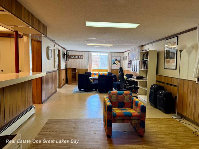 4749 Century Drive, Saginaw, MI 48638