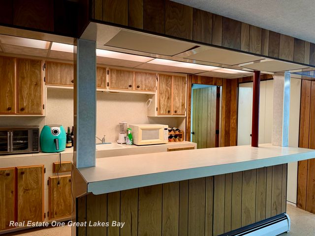 4749 Century Drive, Saginaw, MI 48638