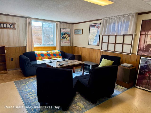 4749 Century Drive, Saginaw, MI 48638