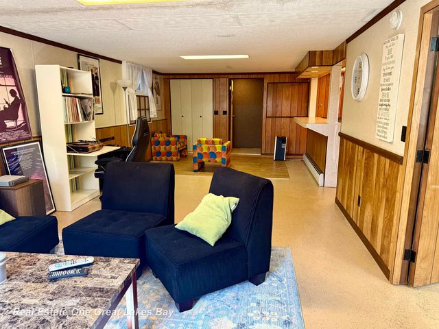 4749 Century Drive, Saginaw, MI 48638