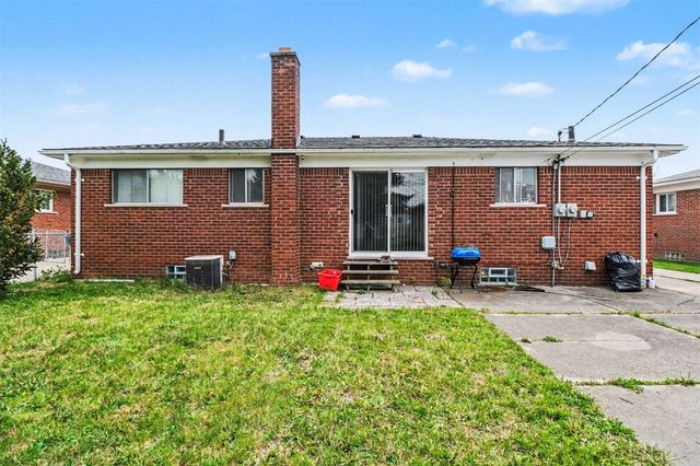 8271 Stanley Drive, Warren, MI 48093