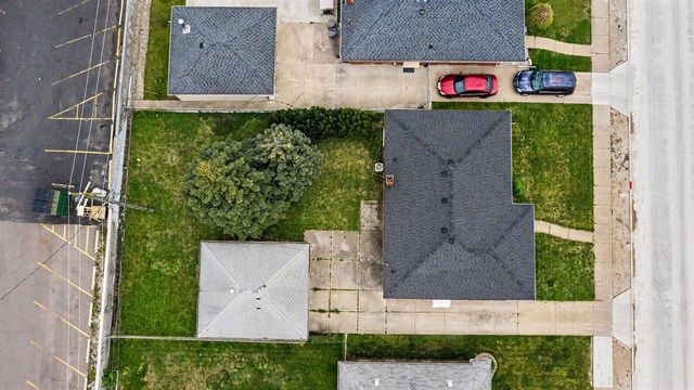 8271 Stanley Drive, Warren, MI 48093