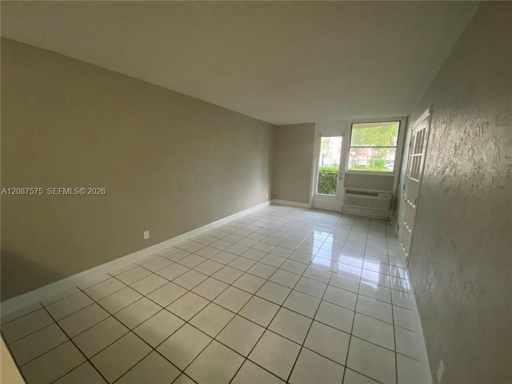 2771 Riverside Drive 111-A, Coral Springs, FL 33065