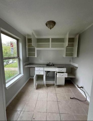 702 Rosedale Street A B, La Marque, TX 77568