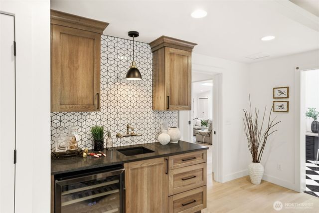 2506 159th Avenue SE, Bellevue, WA 98008