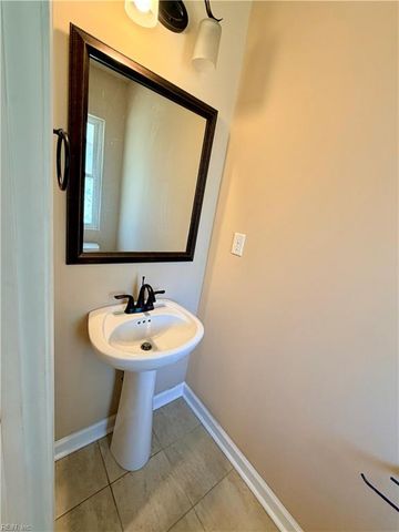 418 Robin RD, Portsmouth, VA 23701