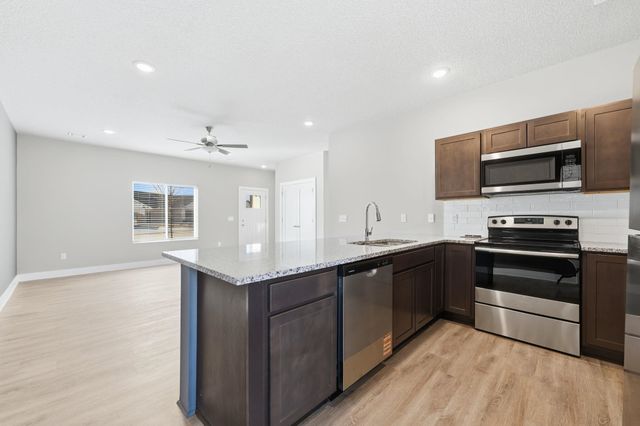 498 E Harper St, Valley Center, KS 67147