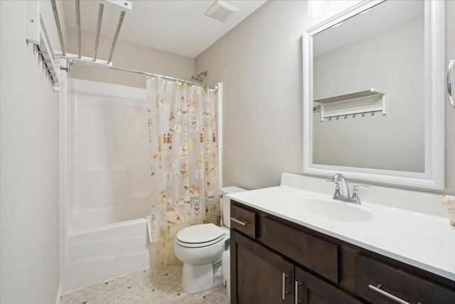 561 8th Street NW, Elk River, MN 55330