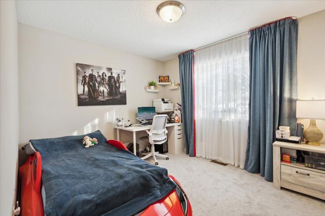 561 8th Street NW, Elk River, MN 55330