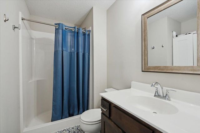 561 8th Street NW, Elk River, MN 55330