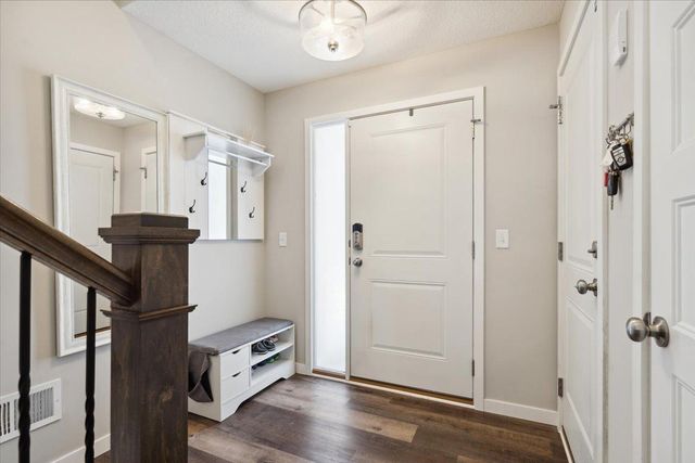 561 8th Street NW, Elk River, MN 55330