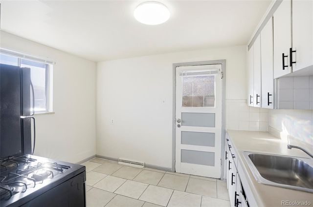 7515 W 8th Place, Lakewood, CO 80214