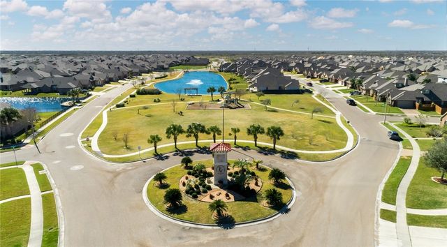 7805 Stampede Dr, Corpus Christi, TX 78414