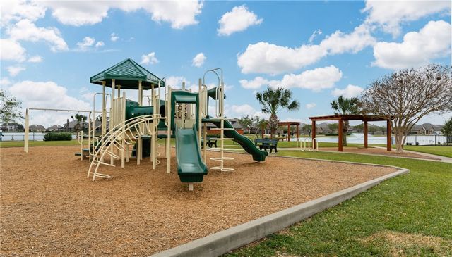 7805 Stampede Dr, Corpus Christi, TX 78414