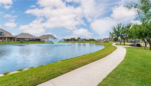 7805 Stampede Dr, Corpus Christi, TX 78414