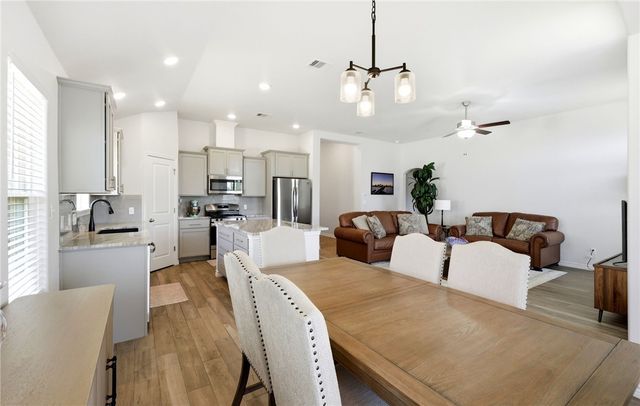 7805 Stampede Dr, Corpus Christi, TX 78414