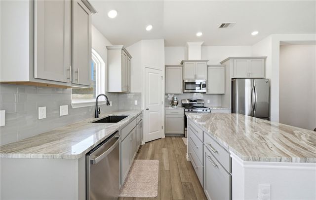 7805 Stampede Dr, Corpus Christi, TX 78414