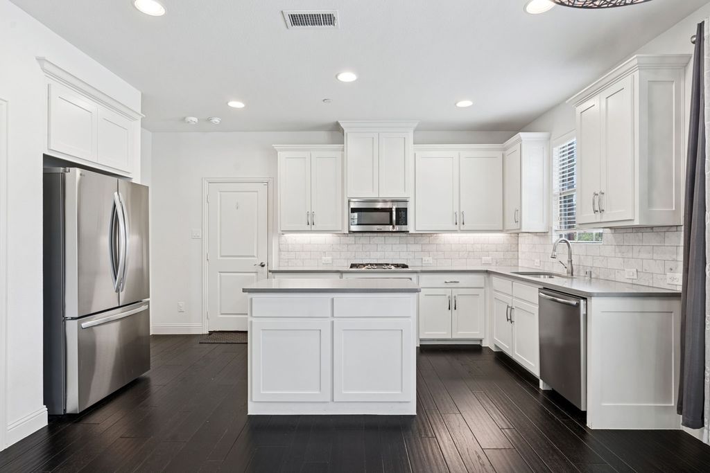 4682 Rhett Lane A, Carrollton, TX 75010