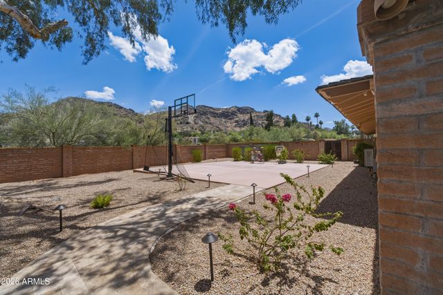 5136 E ROADRUNNER Road, Paradise Valley, AZ 85253