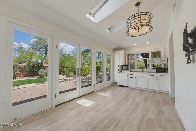 5136 E ROADRUNNER Road, Paradise Valley, AZ 85253