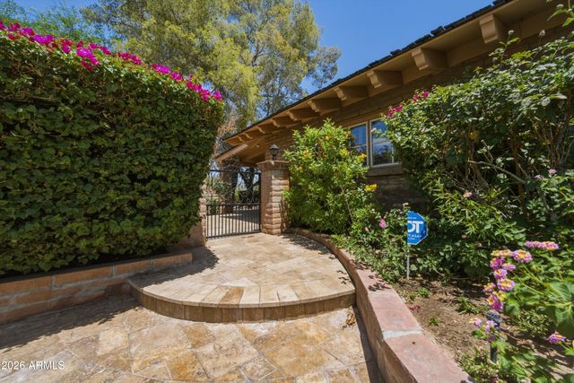 5136 E ROADRUNNER Road, Paradise Valley, AZ 85253