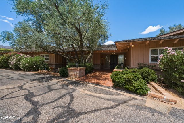 5136 E ROADRUNNER Road, Paradise Valley, AZ 85253