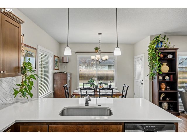 1491 FOXGLOVE St, Woodburn, OR 97071