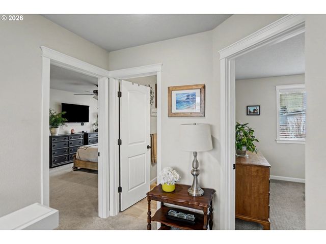 1491 FOXGLOVE St, Woodburn, OR 97071