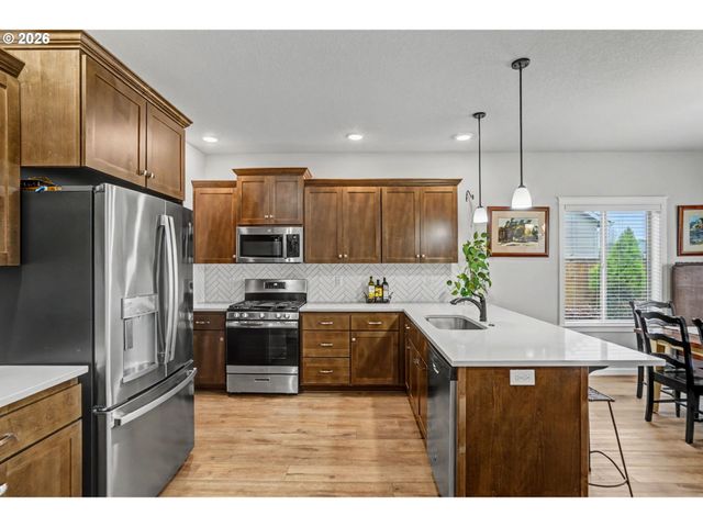 1491 FOXGLOVE St, Woodburn, OR 97071