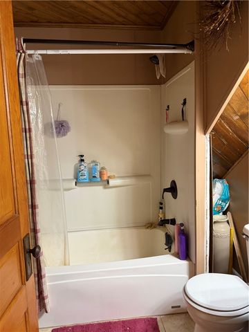 1910 2nd St, South Connellsville, PA 15425