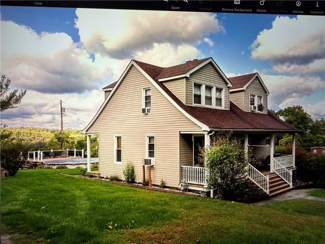 1910 2nd St, South Connellsville, PA 15425