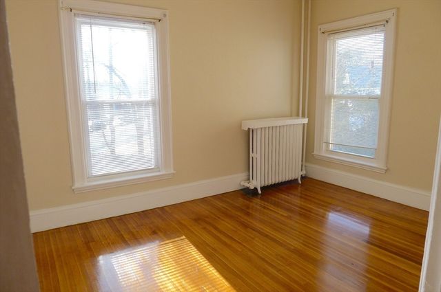 77 Hartford St 2, Newton, MA 02461