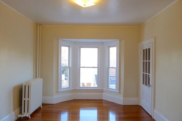 77 Hartford St 2, Newton, MA 02461