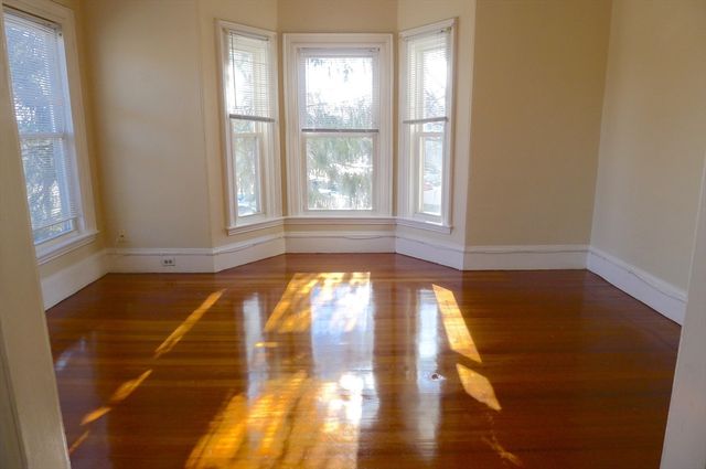 77 Hartford St 2, Newton, MA 02461