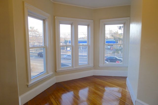 77 Hartford St 2, Newton, MA 02461