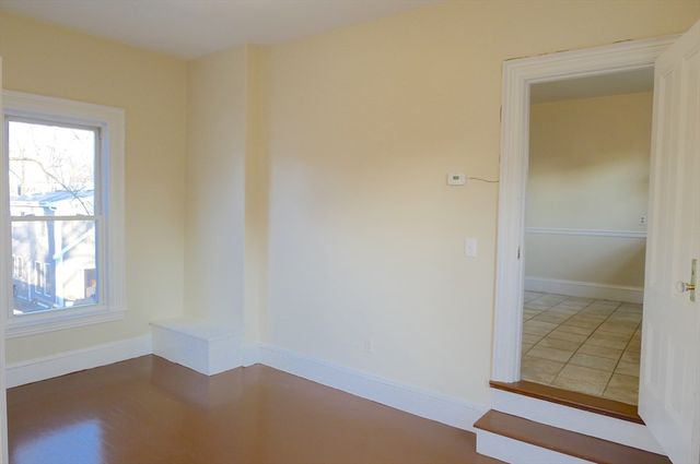 77 Hartford St 2, Newton, MA 02461