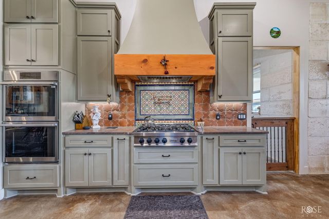18652 Kenley Lane, Christoval, TX 76935