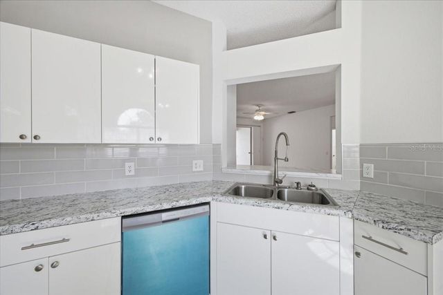 819 SPRINGWOOD CIRCLE, Bradenton, FL 34212