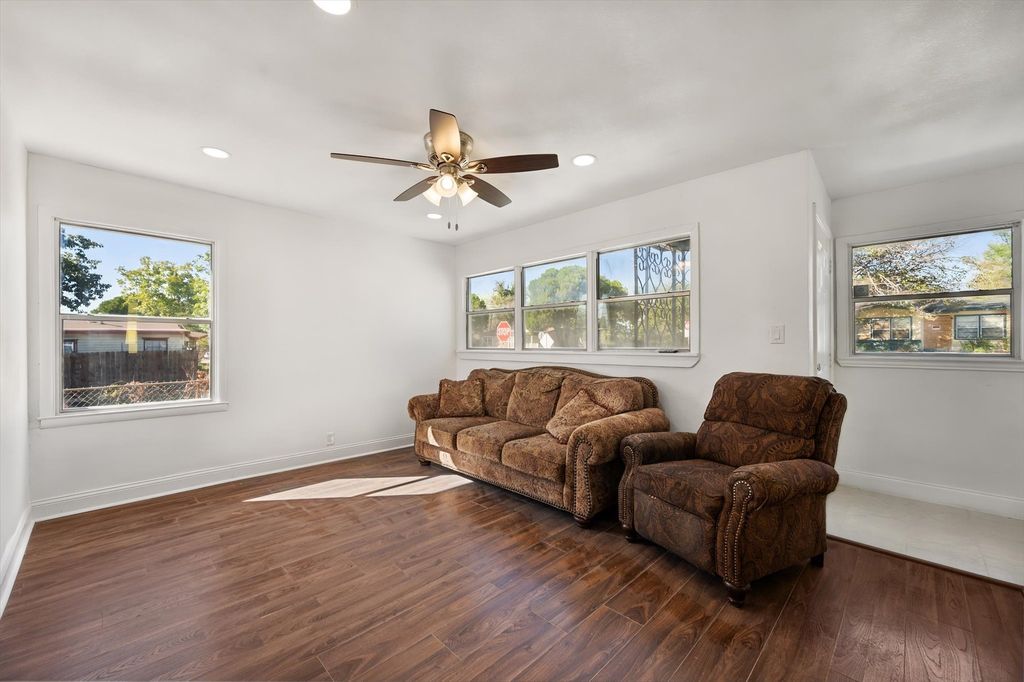 2313 Lucas Drive, Fort Worth, TX 76112 — photo 5