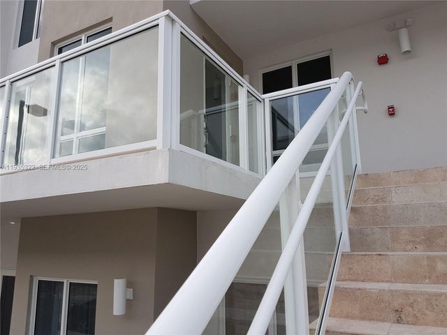 10245 NW 63rd Ter 209, Doral, FL 33178