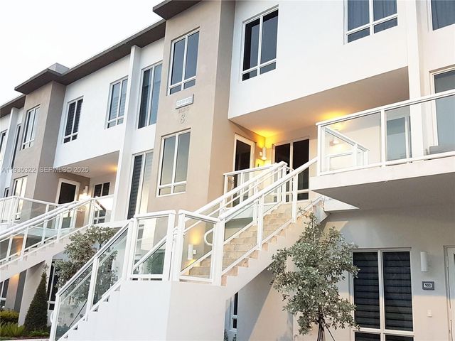 10245 NW 63rd Ter 209, Doral, FL 33178