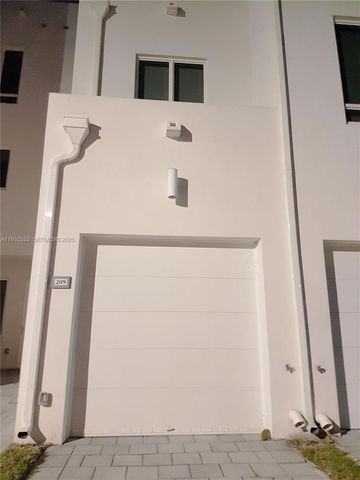 10245 NW 63rd Ter 209, Doral, FL 33178