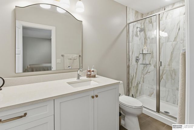 844 N 143rd Plaza, Omaha, NE 68154