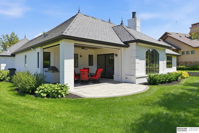 844 N 143rd Plaza, Omaha, NE 68154