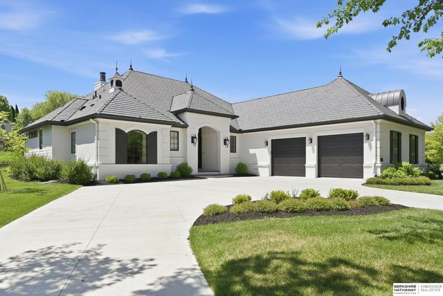 844 N 143rd Plaza, Omaha, NE 68154