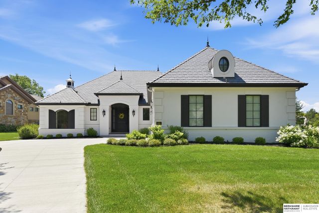 844 N 143rd Plaza, Omaha, NE 68154
