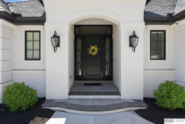 844 N 143rd Plaza, Omaha, NE 68154
